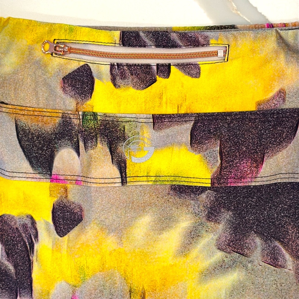 Foray Golf, Tennis, Pickleball Gray Yellow Pink Floral Mini A-Line Slit Short L - Picture 6 of 8